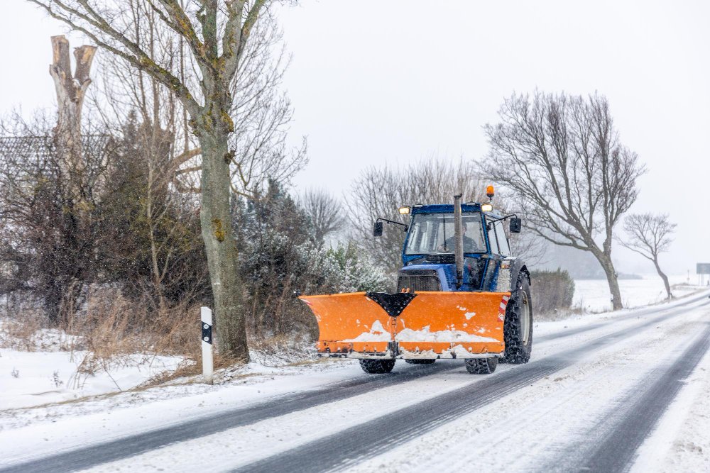 snow removal services in Orono, ME